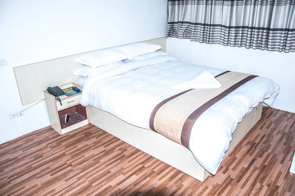 Oyo 123 Hotel Prince Plaza Katmandu Kültér fotó