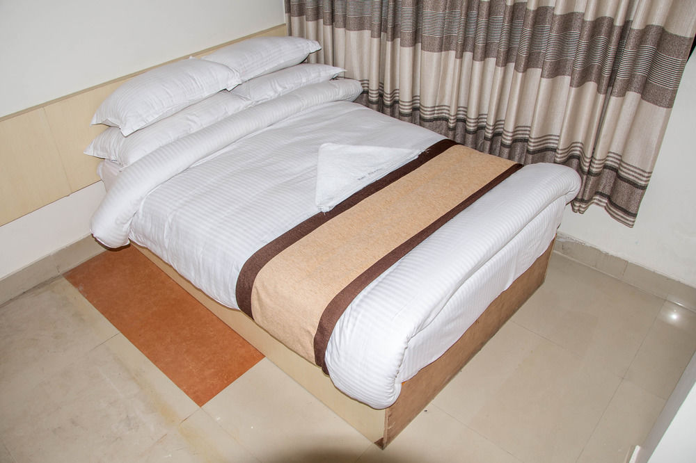 Oyo 123 Hotel Prince Plaza Katmandu Kültér fotó