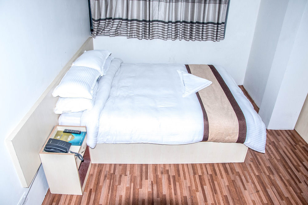 Oyo 123 Hotel Prince Plaza Katmandu Kültér fotó