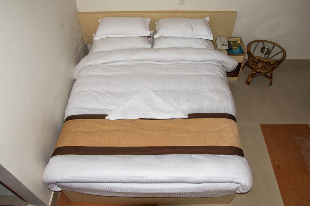 Oyo 123 Hotel Prince Plaza Katmandu Kültér fotó